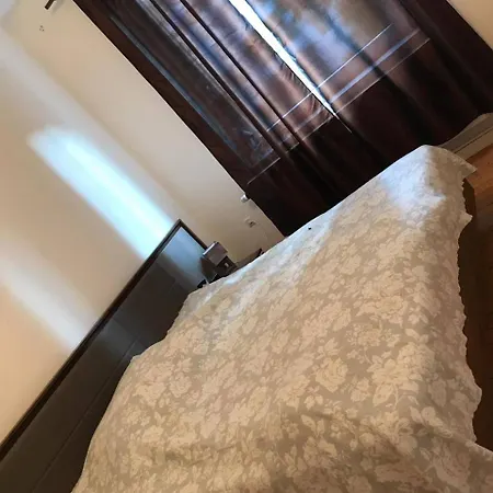 Close To Center *